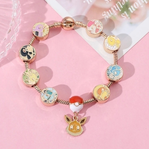 Pokémon Eevee Evolution Collector Charm Bracelet - Picture 9 of 9